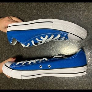 Converse Bright Blue Classic Canvas